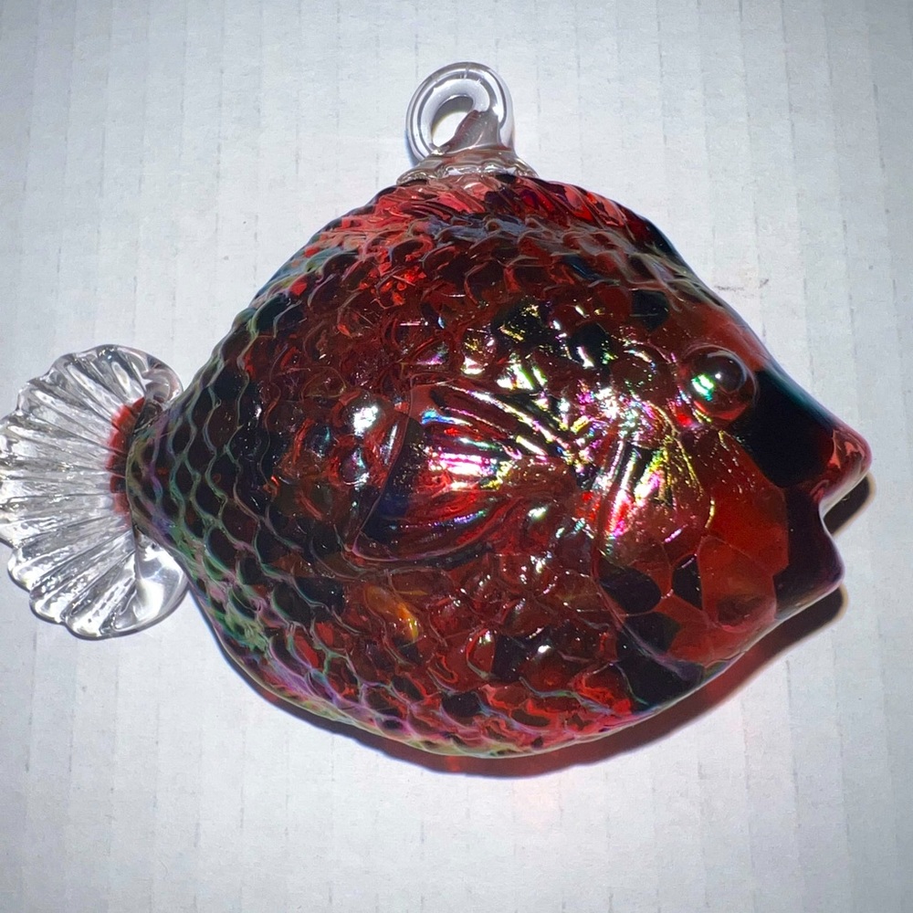 Iridescent blown glass fish ornament 4.3 ounces